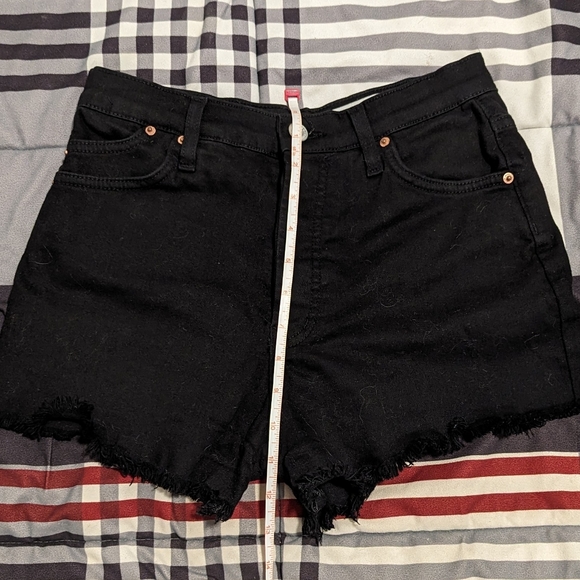 High-Rise Black Shorts - Picture 4 of 6